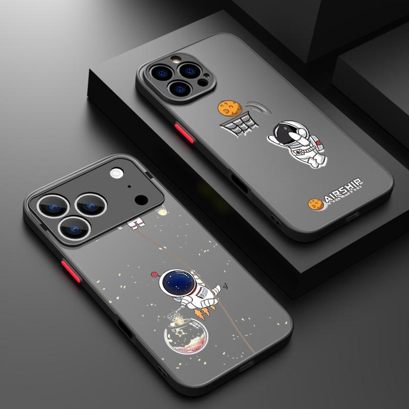 Cartoon Astronaut Phone Case For iPhone 17 Air 16 15 14 Pro Max 13 12 17 Pro 16e 11 Matte Shockproof Soft Edge Hard Cover Funda
