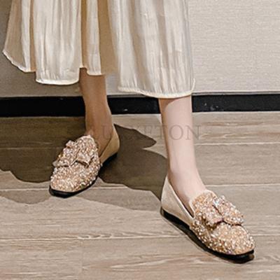 Туфли на плоской подошве для женщин Осенние новые женские туфли с бантом и жемчугом Туфли на плоской подошве в стиле ретро Легкие повседневные мокасины Zapatillas Mujer