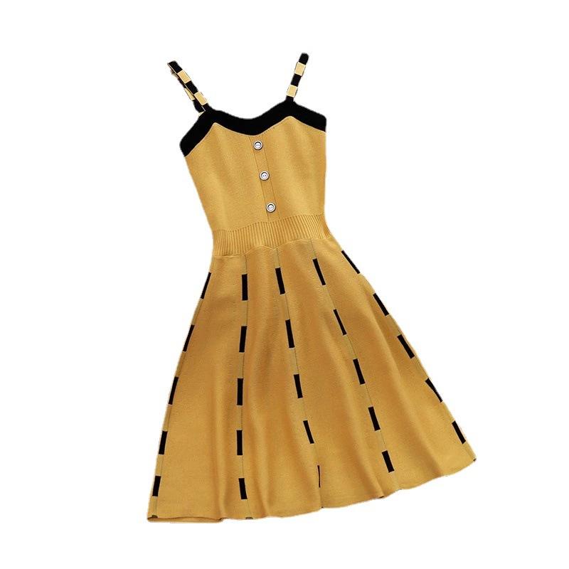 Летнее платье с темпераментом, в стиле маленького аромата, богиня сексуальности, V-образный вырез, приталенное, стройнящее, цветное, без рукавов, на бретелях, А-силуэта