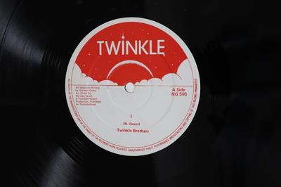 12-дюймовая пластинка TWINKLE BROTHERS  I  Unemployment NG505 TWINKLE MUSIC UK Регги Ска Даб Б/у