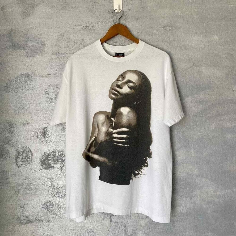 Sade Love Deluxe Мировой Тур 1993 Белая Короткая Хлопковая Унисекс Футболка KH11952 Унисекс Футболка