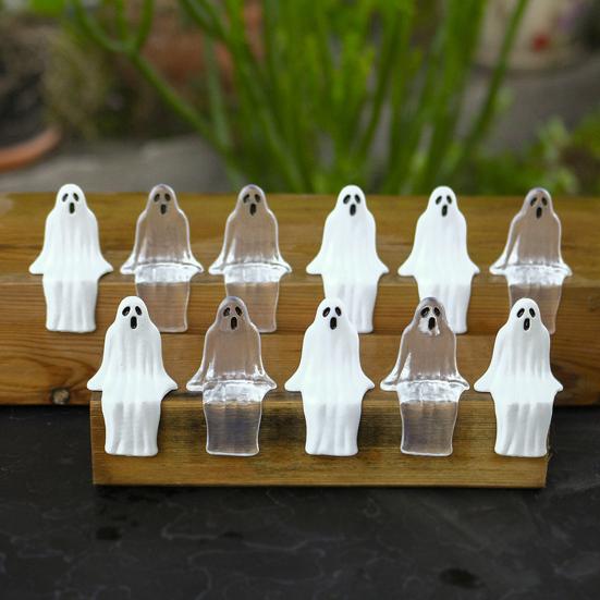 20 Pcs Mini Ghost Ornaments Sitting Ghost Miniatures Halloween Screaming