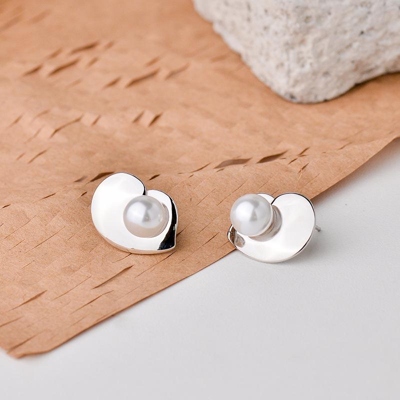 Нерегулярные серьги Love Pearl, французские легкие роскошные ретро-серьги, маленькие