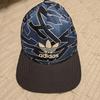 Б/у кепка adidas с принтом Trefoil по всей поверхности