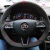 Для Skoda Octavia 2015- Fabia Kodiaq Superb Scala Ручная прошивка Замша Нескользящий Чехол на руль автомобиля