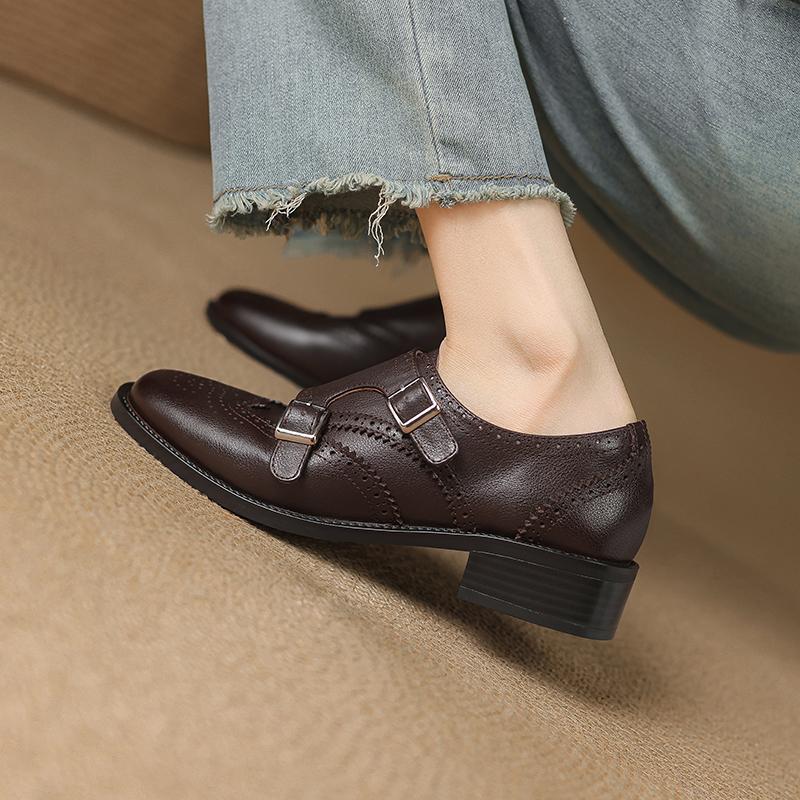 Модная женская обувь Оксфорды на низком каблуке 2025 Весенняя обувь для женщины Натуральная кожа Броги Винтажные лоферы с пряжкой Повседневная черная коричневая обувь для девочек
