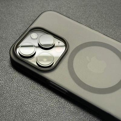 Роскошный полупрозрачный магнитный чехол для iPhone 16 15 14 13 12 11 Pro Max ультратонкий для беспроводной зарядки Magsafe матовый жесткий чехол для ПК