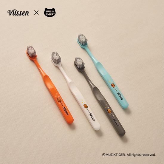 VUSSEN Plain Tiger Double Wide Toothbrush (Orange)