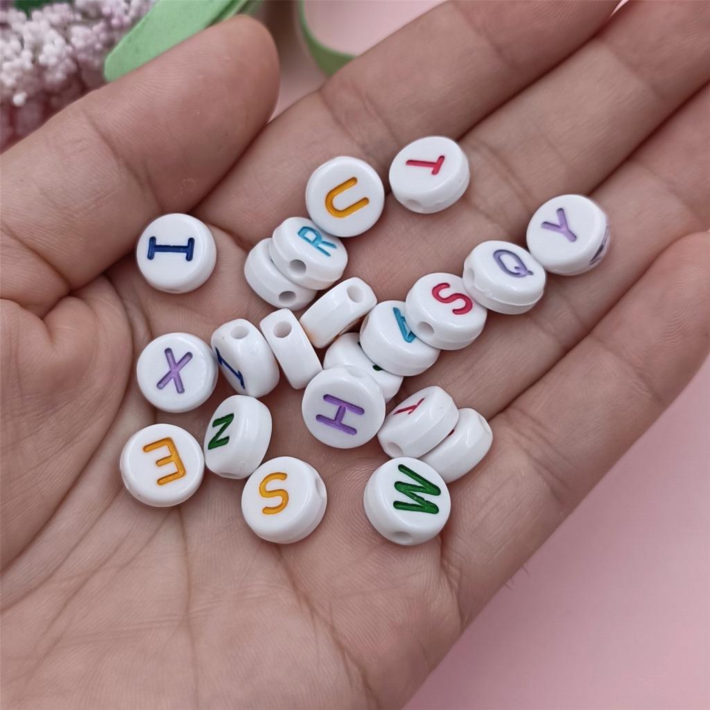 100 шт. 10 мм для изготовления ювелирных изделий DIY белые красочные буквы свободные бусины ожерелье браслет кулон ярких цветов