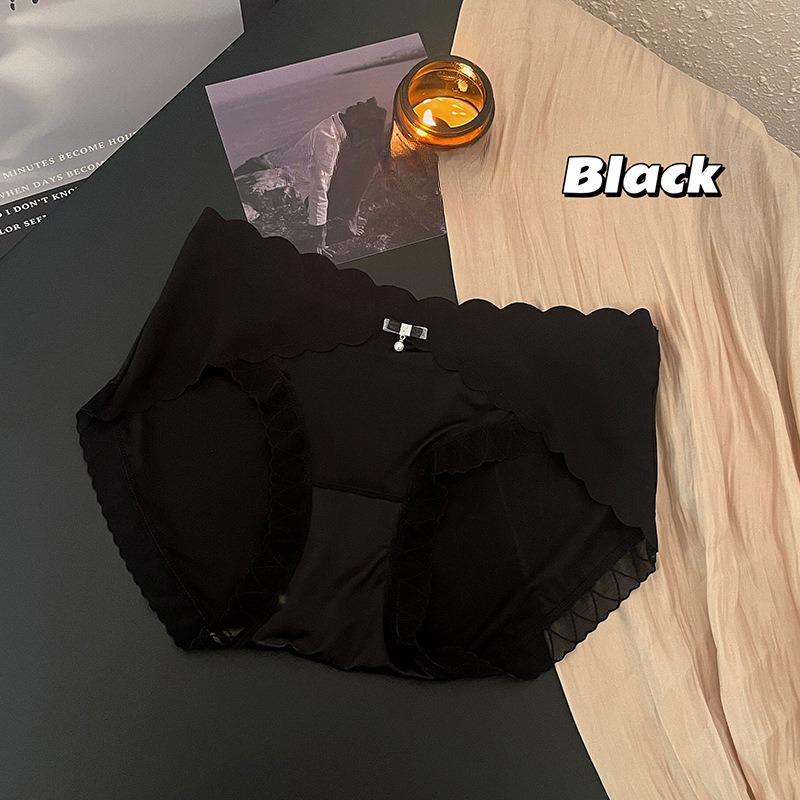 Lace Underwear Women's Panties Light Luxury Satin Elegant Breathable Mulberry Silk Crotch Seamless Comfortable Hip Hugging Triangle Pants