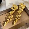 Преувеличенные серьги с золотым цветком, женские ретро-серьги среднего возраста, длинные серьги