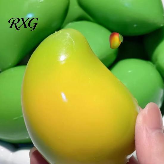 Hand Exercise Toy Crunchy Mango Squeeze Stress Ball, Color Changing Fidget with Crisp Relief Sound, High Elastic Decompression for Anxiety Relief,
