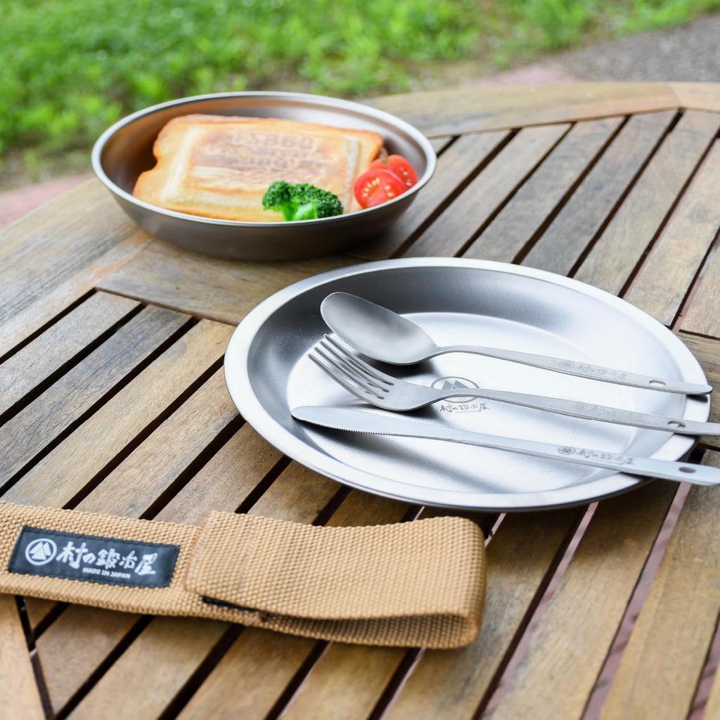 В Village blacksmith чистый титановый походный набор столовых приборов из 3 штук с футляром Набор из титана и вилок, сделанных в [Сделано в Tsubame-Sanjo] (нож, ложка, вилка)