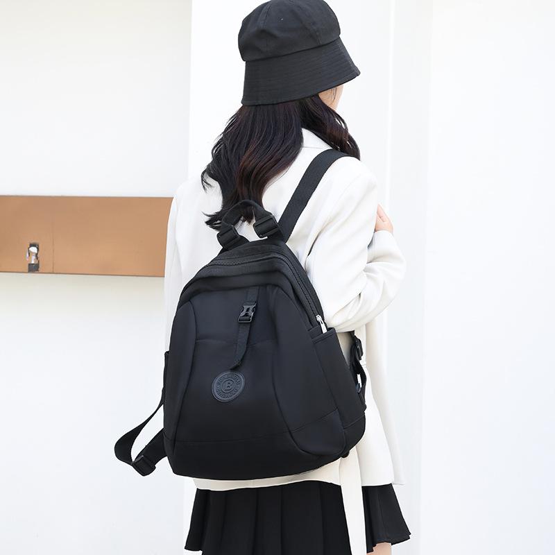 Рюкзак однотонный женский большой вместимости дорожная сумка