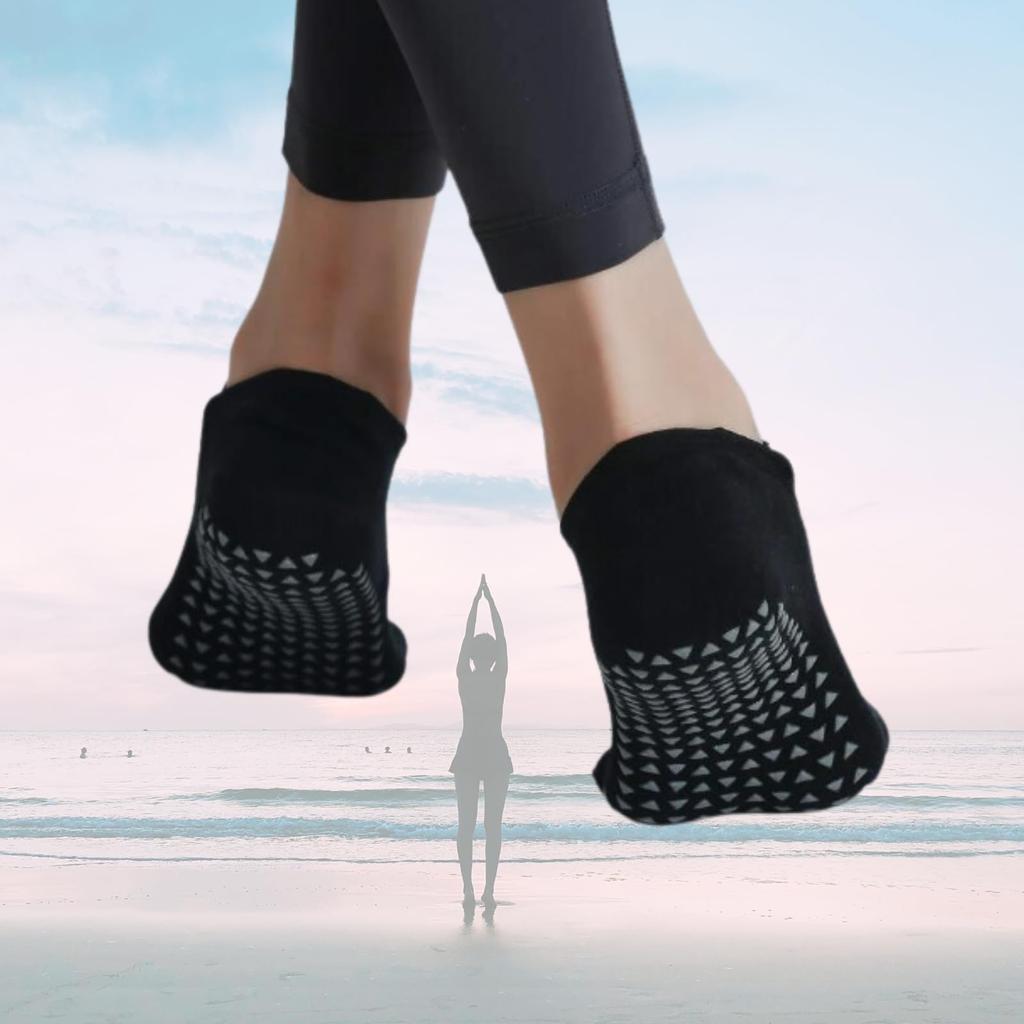 Ogcy Pilates and Yoga Set of 2 and Socks, Five-Toe Non-Slip Socks, (Black Gray)