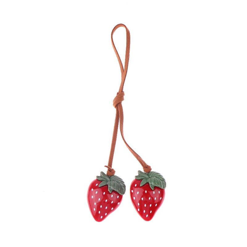 Милый клубничный брелок-подвеска для сумки, брелок для ключей от машины, подвеска для багажа, простые универсальные аксессуары для украшения сумки