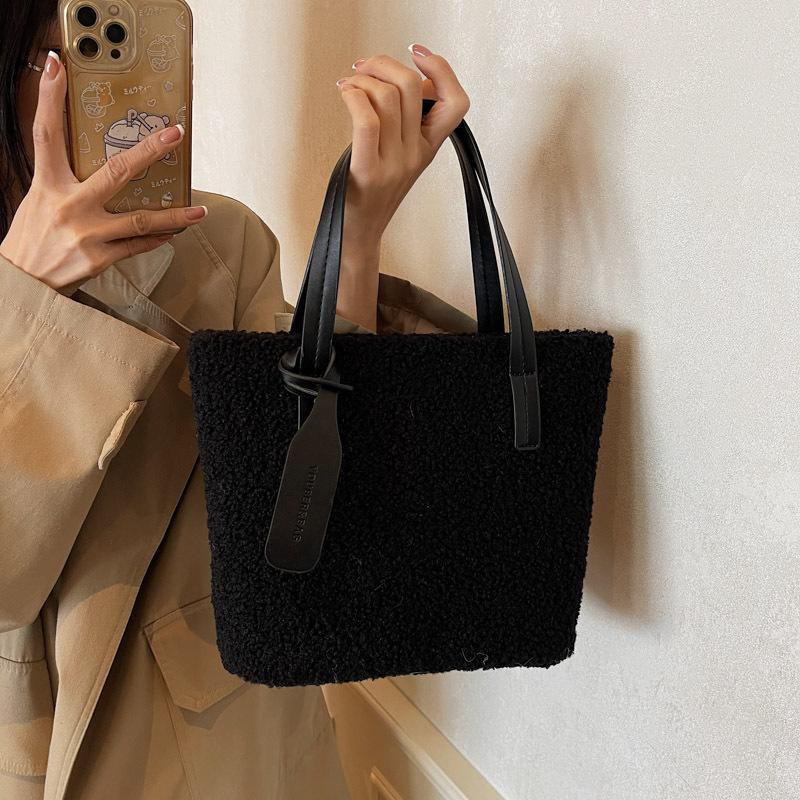 Autumn and Winter Plush Soft Women's Handbag Bag Simple Style Fashion Shoulder Bag Premium Texture Underarm Bag