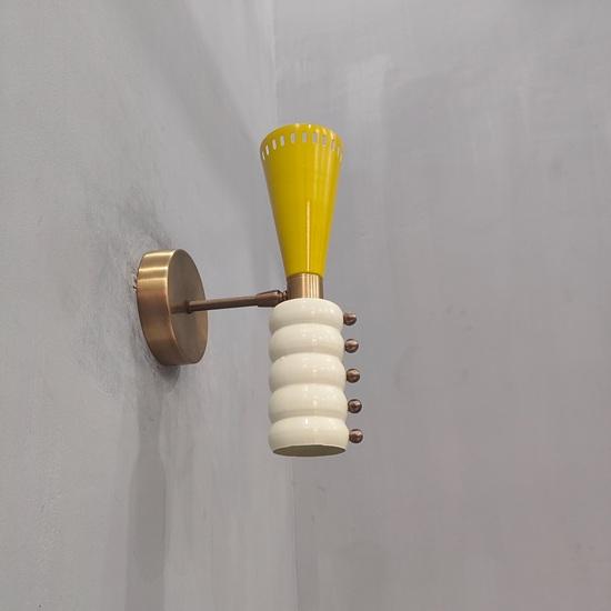 Пара итальянских настенных бра в стиле Mid Century Diabolo из латуни, в стиле Stilnovo