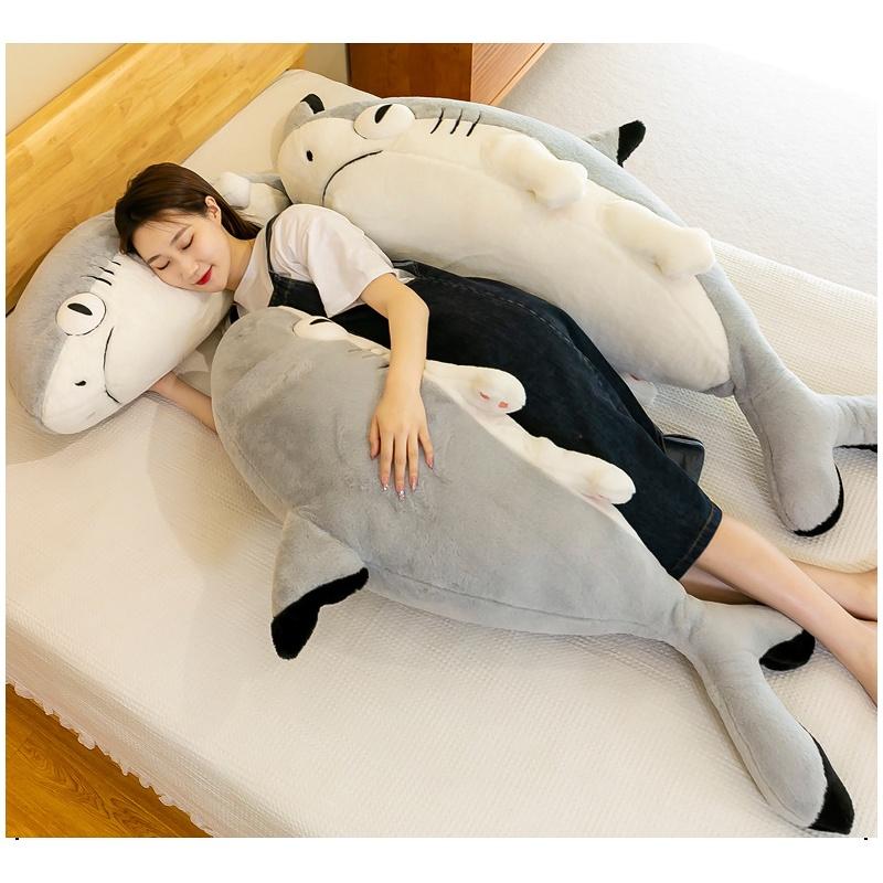 Милая плюшевая игрушка-подушка в виде кота-акулы для детей, мягкая и приятная на ощупь, идеально подходит для обнимашек перед сном! Доступные размеры 70см-150см