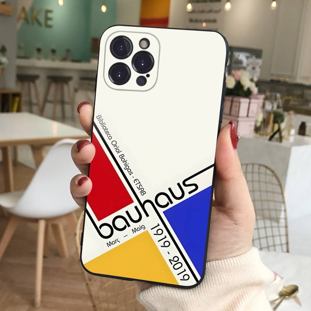 Game L-Life I-Is S-Strange For IPhone 17 16 15 14 13 12 Mini 11 Pro Max Plus Soft Silicone Phone Cover