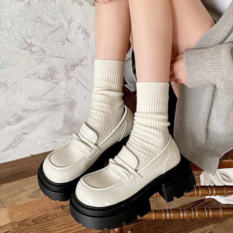 Модные универсальные туфли на платформе в стиле «пригород», женские кожаные туфли на весну и осень 2025 года, черные французские мокасины с одной педалью