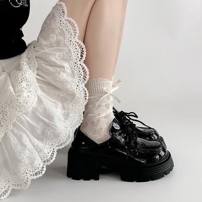 Ретро черные шнурованные универсальные туфли на платформе из маленькой кожи женские 2025 новые весенне-осенние юбочные французские одинарные туфли лоферы