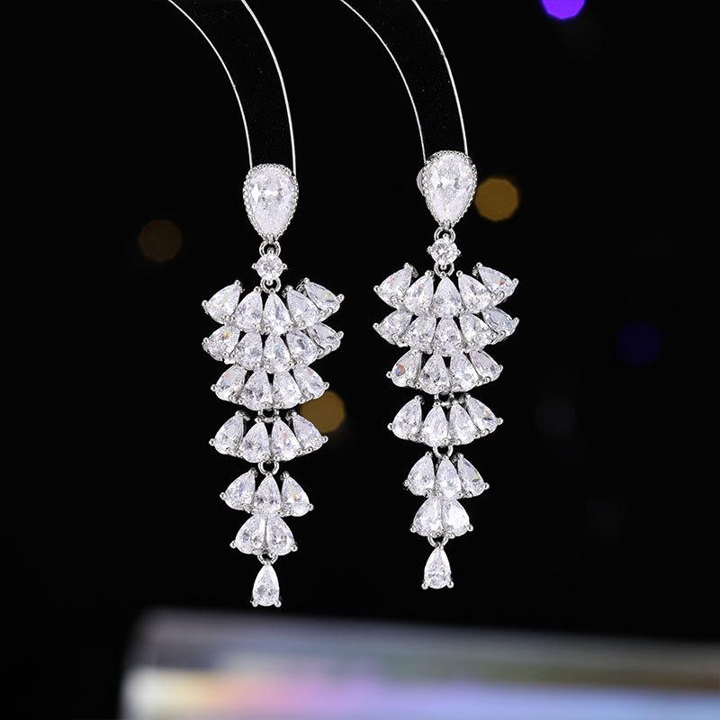 Серьги из циркония в форме веера с бахромой и бриллиантами в стиле тяжелой промышленности, модные, длинные, легкие, роскошные, супер яркие, маленькие серьги-юбки