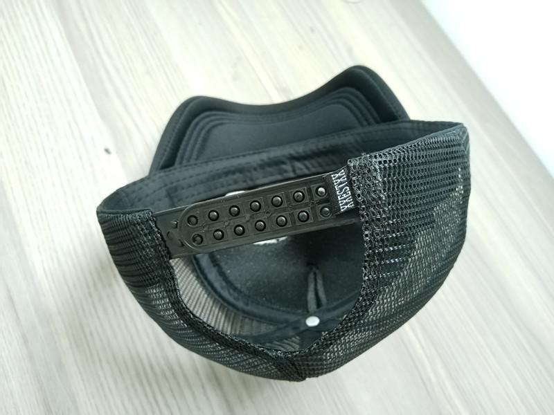 High Quality Adjustable Mesh Flat Soft Sport Caps Curved Brim Foam Blank Trucker Hats