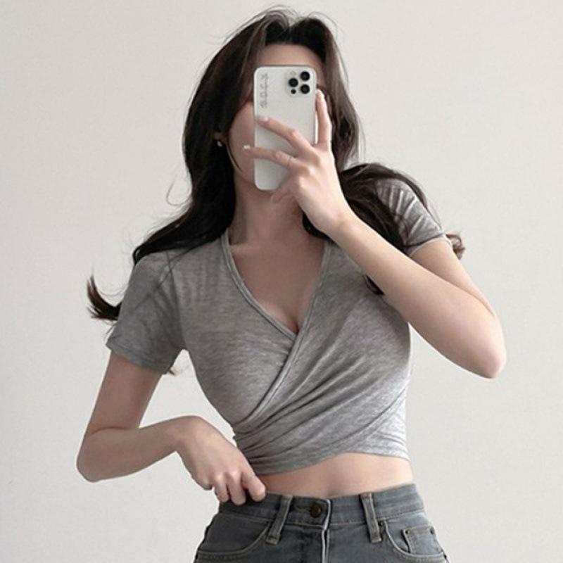 Двусторонний укороченный топ с глубоким вырезом и перекрестной спинкой, облегающий по фигуре, глубоким V-образным вырезом