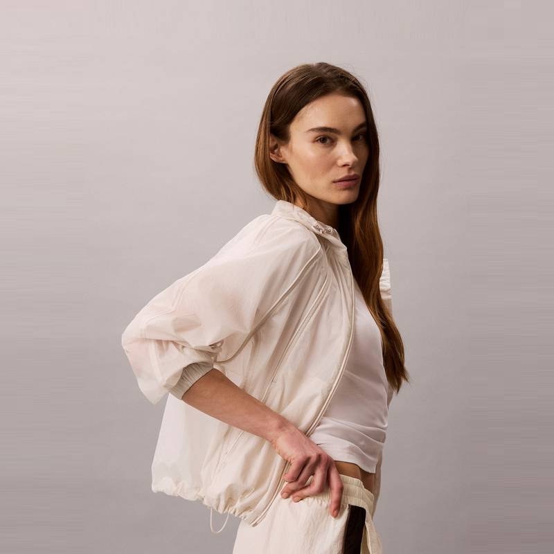 Calvin Klein Женская модная повседневная легкая куртка-ветровка с капюшоном на шнурке Softshell 47F528G