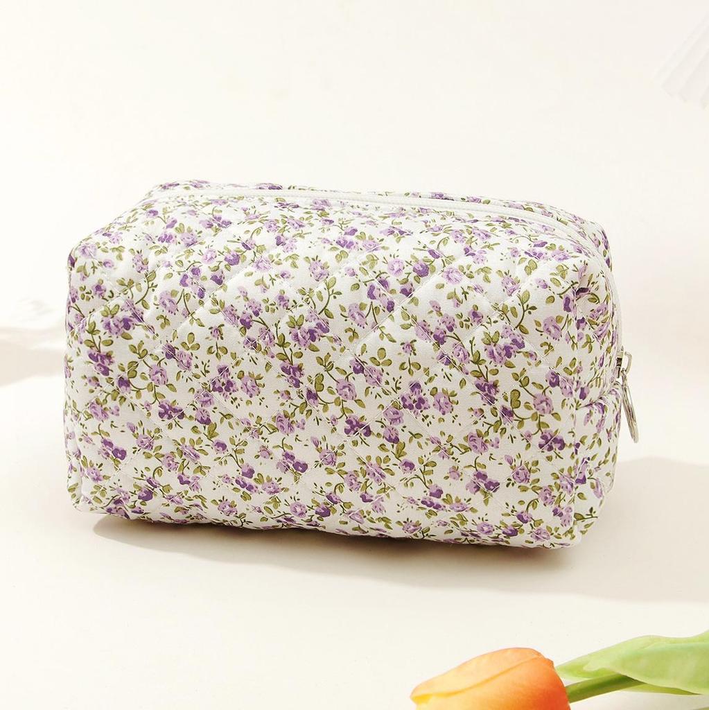 Стеганая хлопковая косметичка Berg Floral - маленькая, с милым цветочным дизайном для хранения в дороге