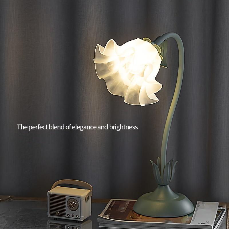 1PC Cream Wind Floor Lamp Living Room Sofa Internet Celebrity Retro DIY French Pastoral Bedroom Atmosphere Flower Lamp