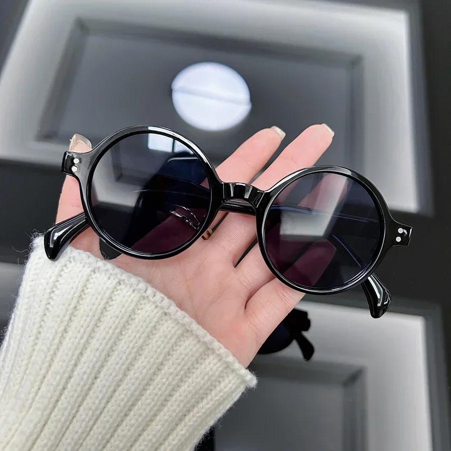 Retro Square Fashion Sunglasses Women Men Vintage Style Casual Trendy Small Female Male