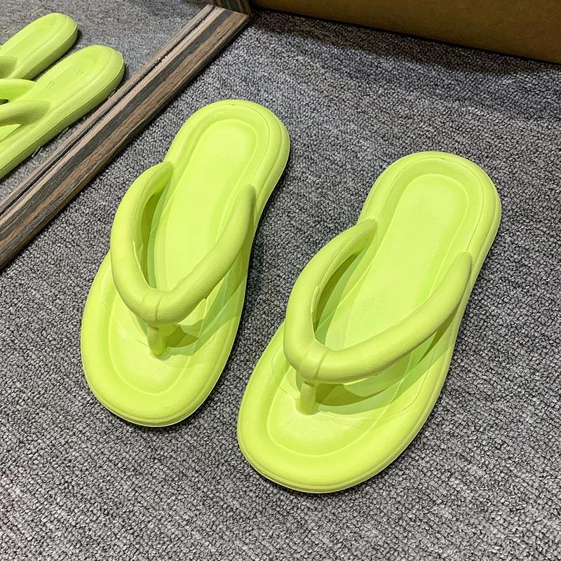 Новые летние шлепанцы ярких цветов, женские милые пляжные тапочки на мягкой подошве, модные сандалии, домашняя нескользящая обувь для ванной комнаты, шлепанцы