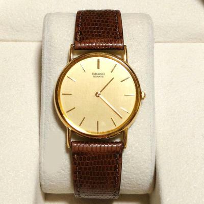 Б/у часы SEIKO Seiko QUARTZ 5Y30-7000 082740 золотые