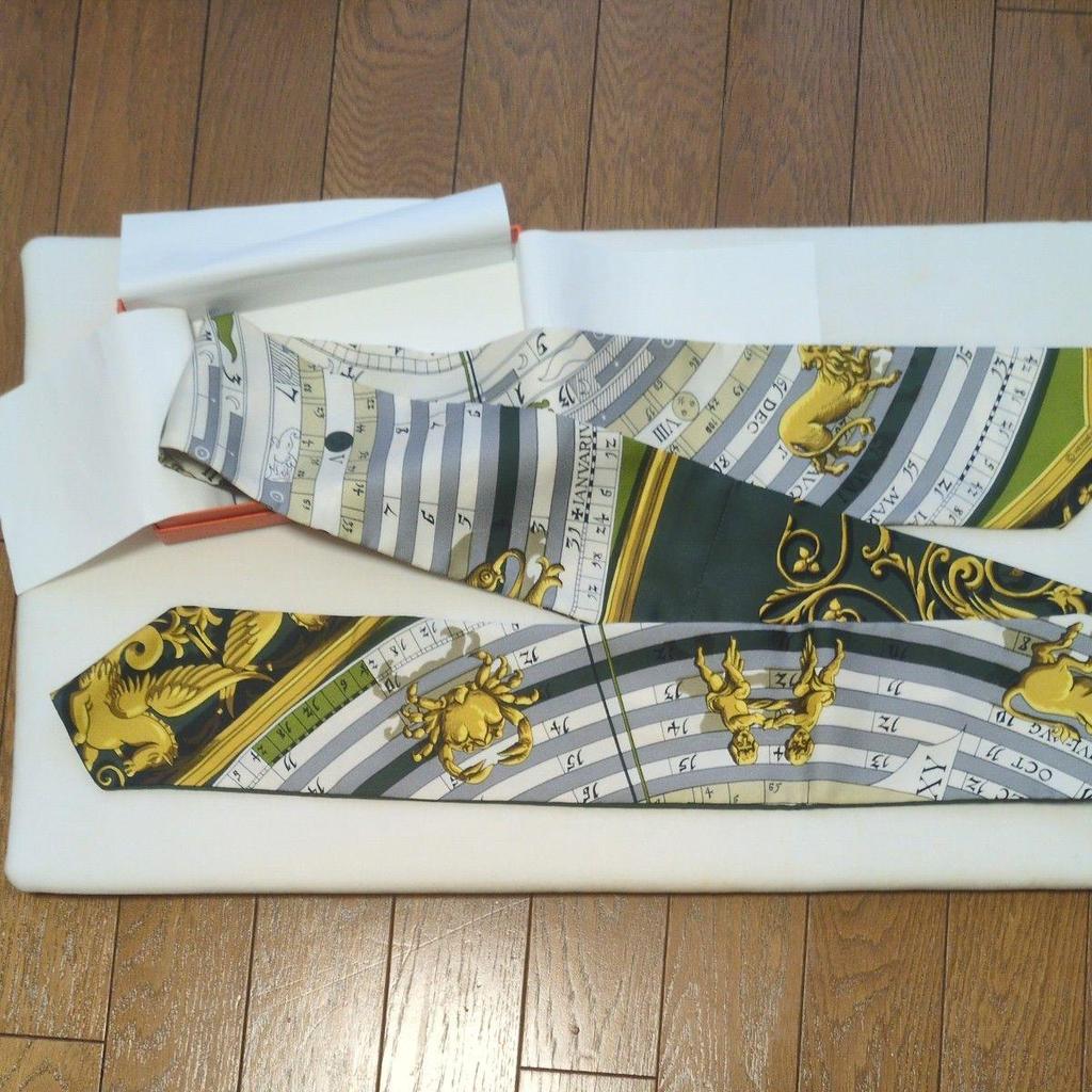 Б/у платок Hermes HERMES Maxi Twilly Астрология Шелк