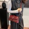 New High-texture French Retro Shoulder Bag Temperament Versatile Commuter Bag Niche Design Color Matching Fashion Underarm Bag