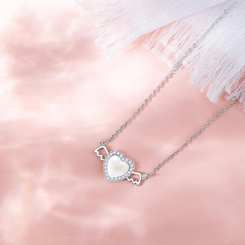 Ожерелье Love для женщин Ins Tide Light Luxury Niche Design Sense Wings Heart из нержавеющей стали с цепочкой на ключицу