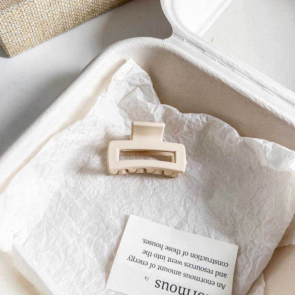 Универсальная заколка для волос в виде акулы с матовым цветочным узором для хвостиков и полузавязанных причесок