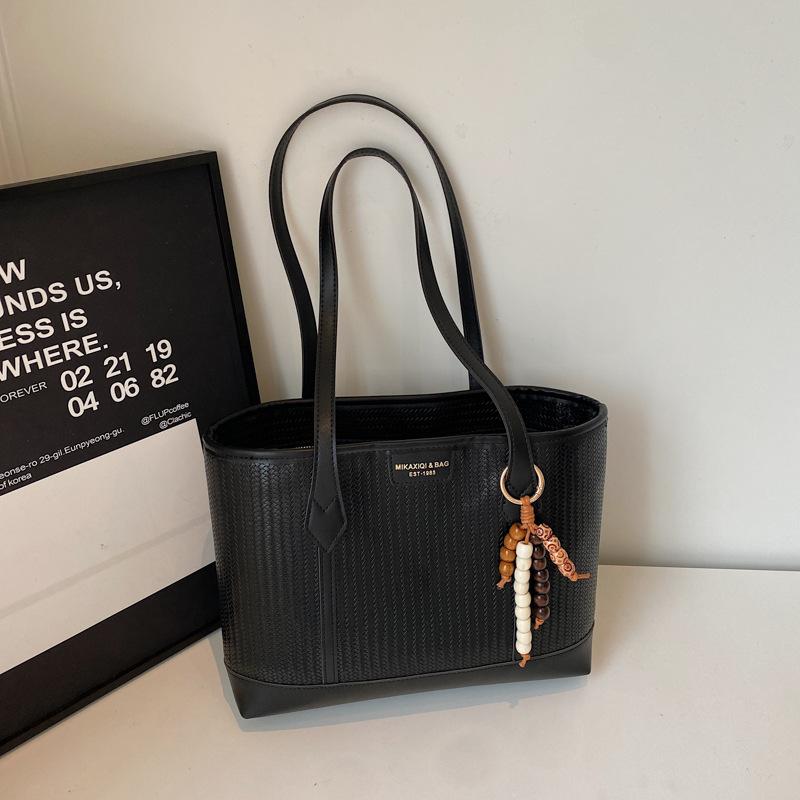 Сумка большой вместимости женская осенне-зимняя новая повседневная простая на плечо для поездок на работу портативная сумка-тоут