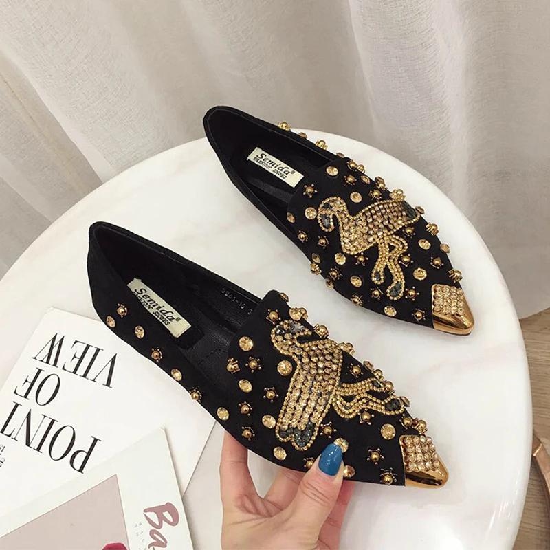 2025 Обувь для женщин Плоская обувь Трендовая повседневная обувь Crystal Bird Удобные модные заклепки с острым носком Мокасины без застежек