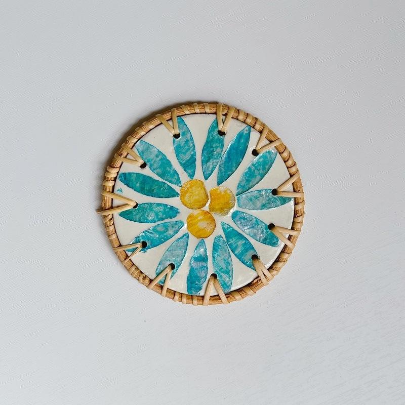 Handmade Seashell Art Coaster Seashell Coaster Handcrafted Seashell Flower Pattern Table Coasters Artistic for Home for Tables