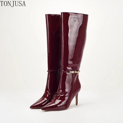 Женские модные ботильоны на высоком каблуке, бургундская лакированная кожа, острый носок, с пряжкой на ремне и боковой молнией