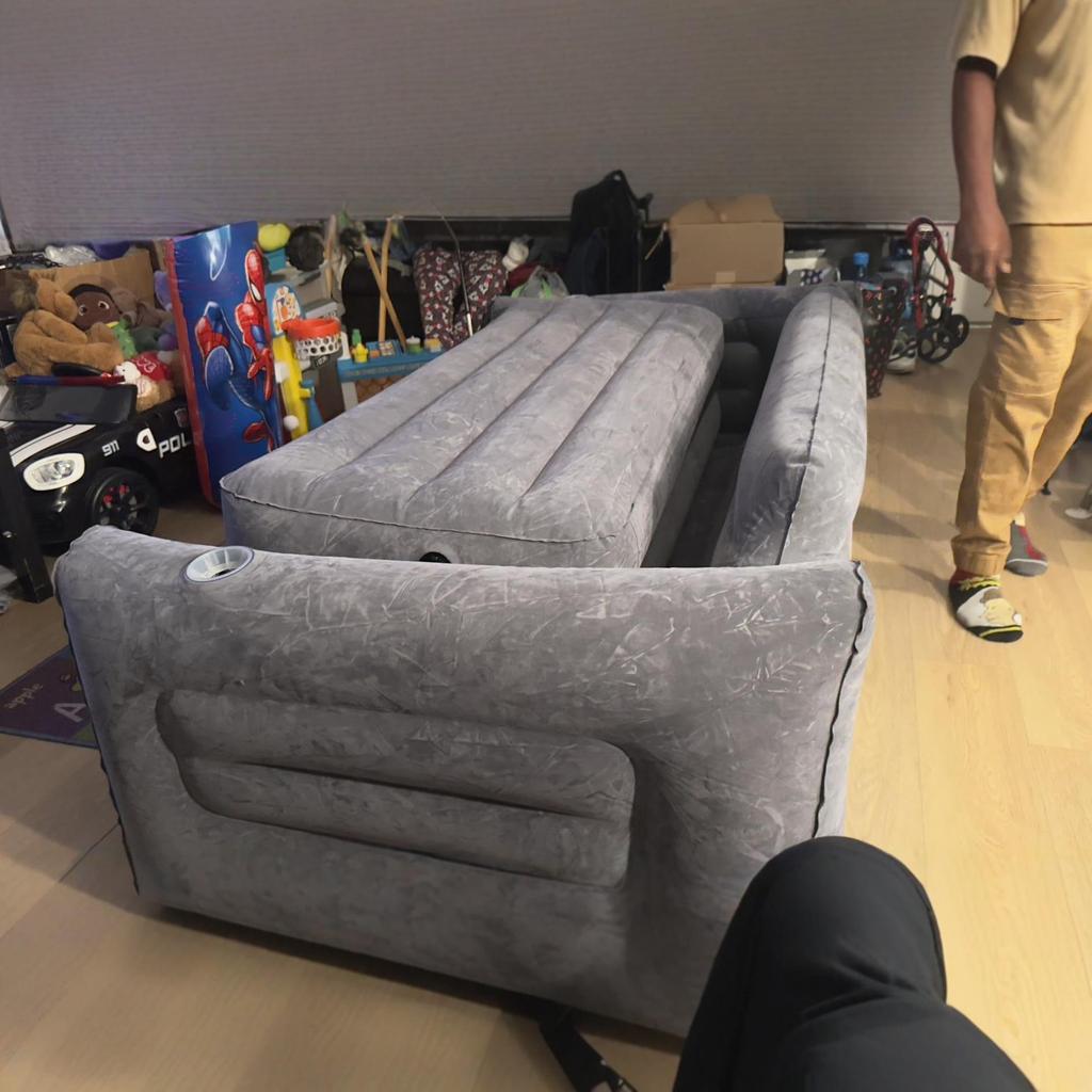 Надувной диван-кровать тройного назначения