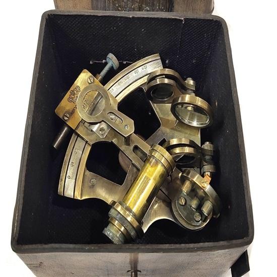 Латунный морской секстан 10,16 см с коричневым кожаным футляром, морская астролябия, корабельные инструменты, подарок на годовщину, столешница