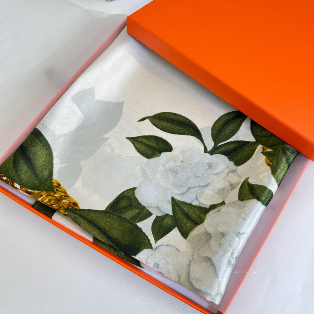 Classic White Rose Elegant Simple White Sunscreen Silk Mulberry Silk Silk Scarf Versatile Scarf Shawl Scarf Dual Purpose