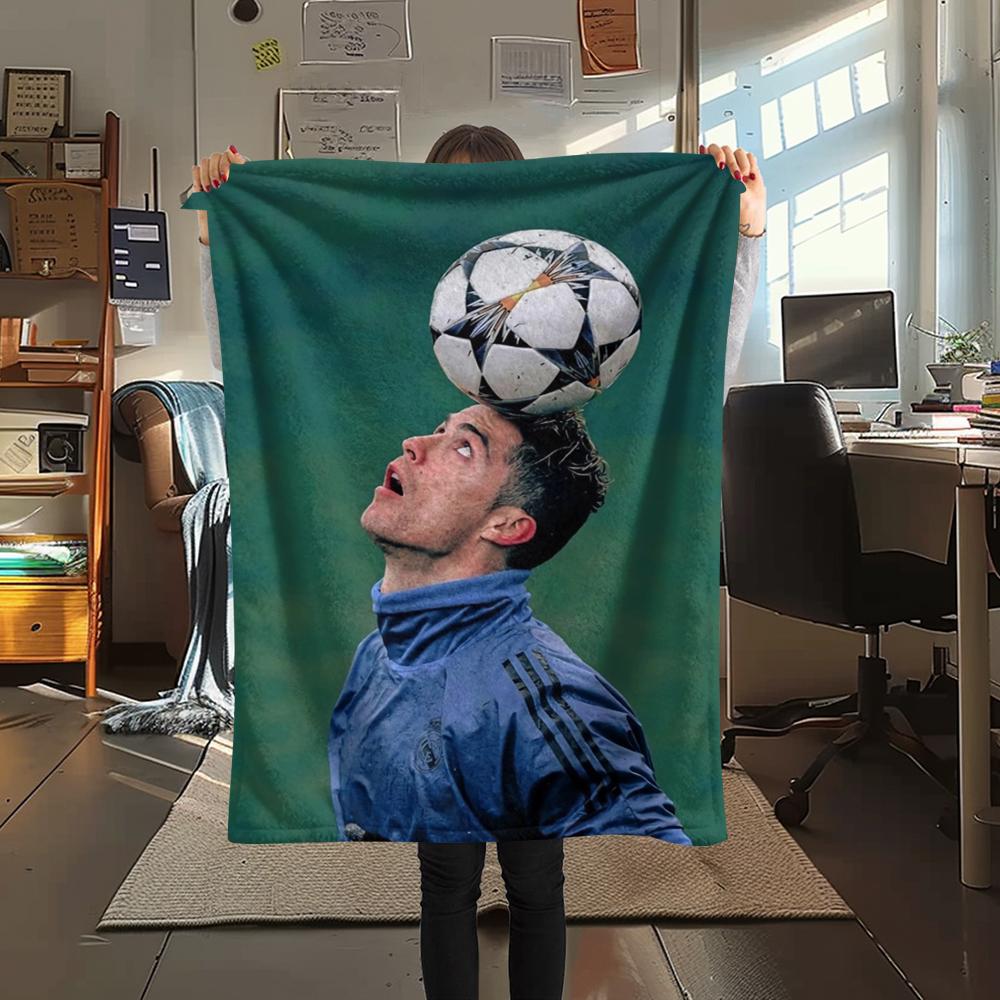 1pc C Ronaldo Print Flannel Blanket, High quality Comfortable for All Seasons, Home Decor, Warmth and Comfort, Perfect for Christmas Gifts25