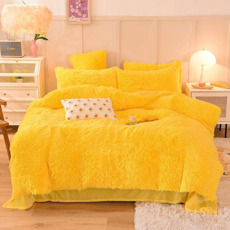 "Mink Velvet Plush Winter Bed Set: Four-Piece Solid Color Quilt Cover"