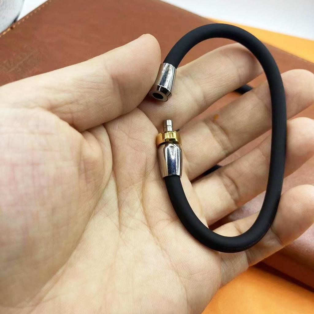 Универсальный немагнитный силиконовый спортивный чокер с золотым титановым кольцом и амулетом Будды