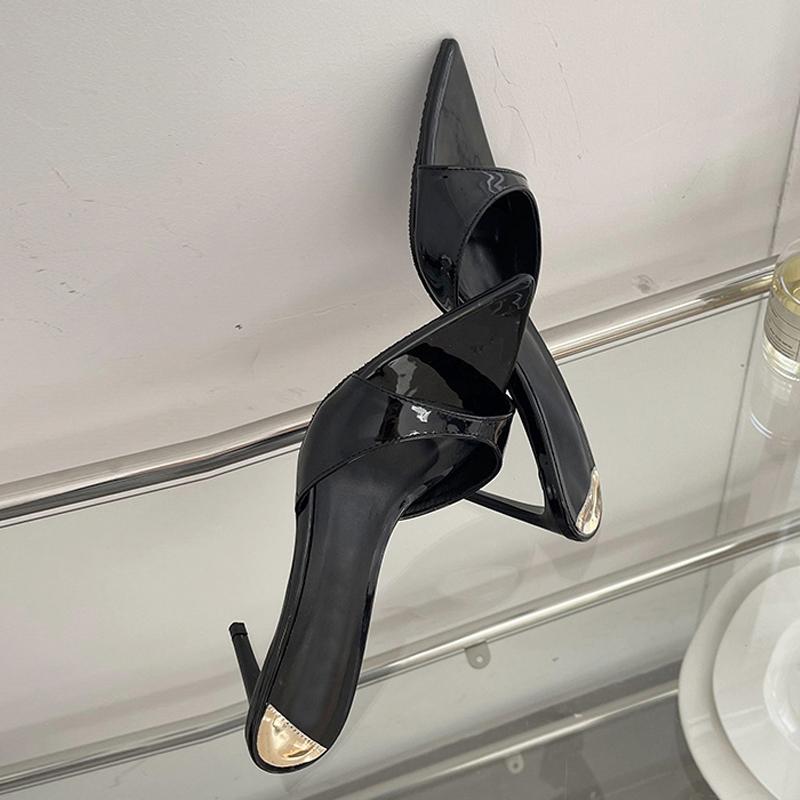 Летняя мода Низкий тонкий каблук Женские шлепанцы Гладиаторские сандалии Уютная лакированная кожа Острый носок Слипоны Шлепанцы Туфли Мюли